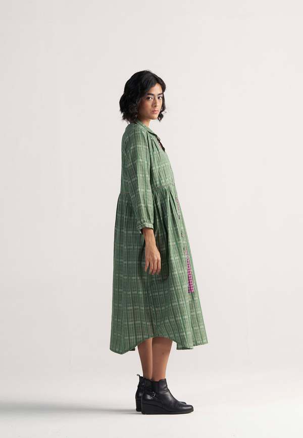 IKKIVI Table For Two Dress - Green