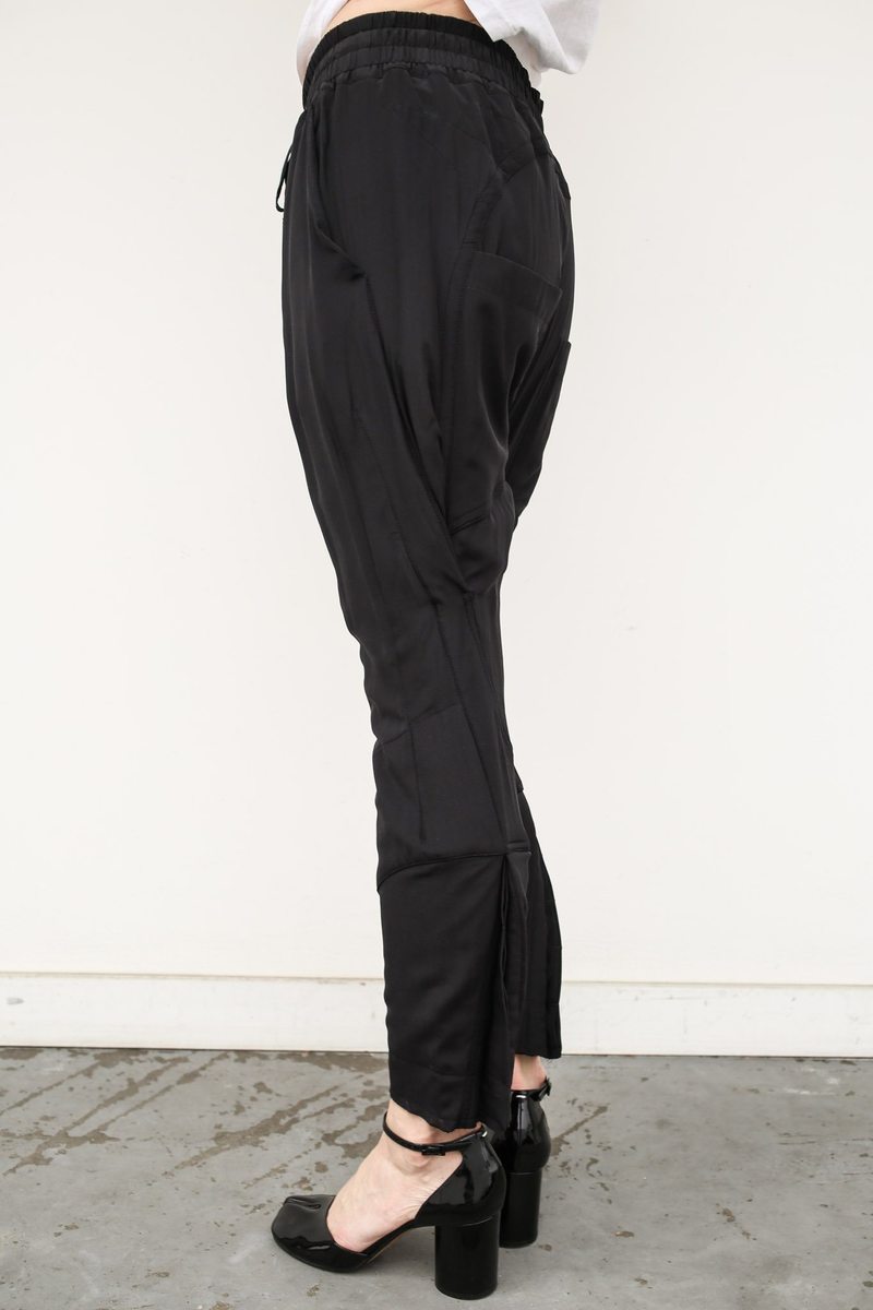パンツ HAIDER ACKERMANN SIKL PANTS Haider Ackermann Silk Jogging Pants - Anatase Black | Garmentory