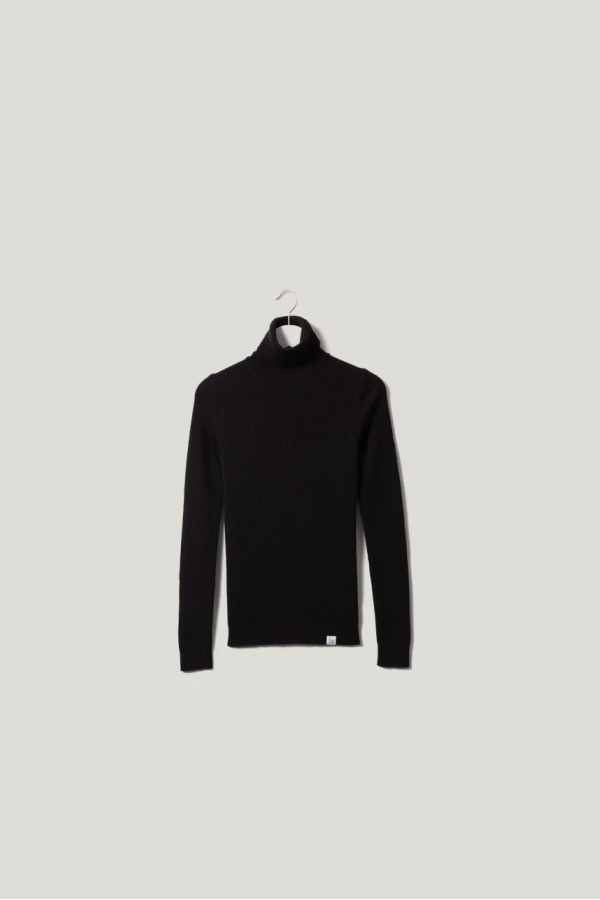 Merz b. Schwanen Ribbed Turtleneck Pullover