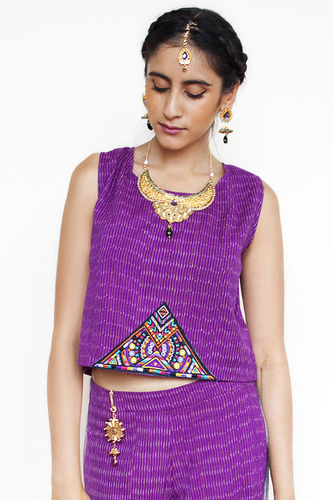 Abacaxi Embroidery Crop Top Abacaxi Embroidery Crop Top