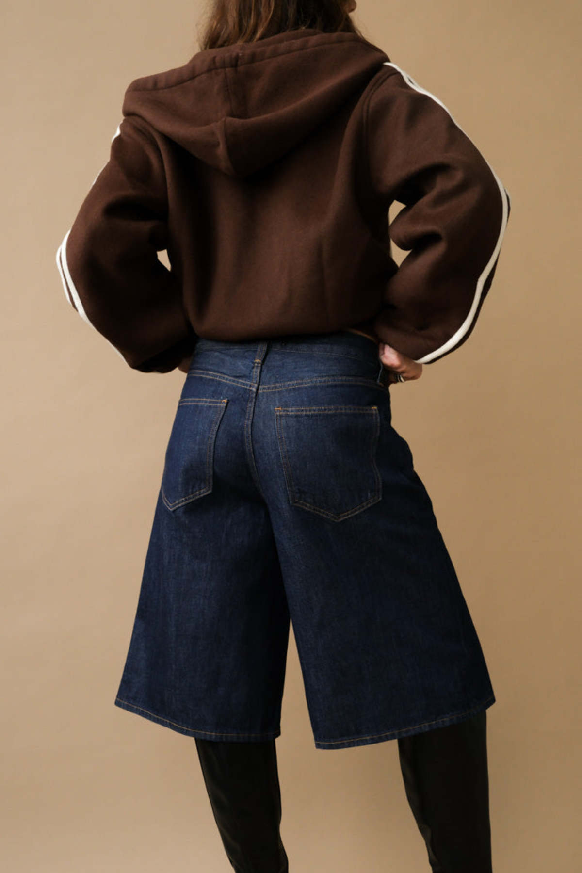 AGOLDE Baggy V-Short Shorts - Pure - Image 3 of 13