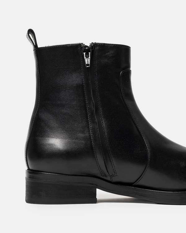 Studio Nicholson Square Toe Boot