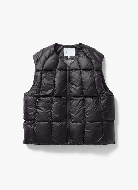 Goldwin 0 Front Pack Vest - Biotite | Garmentory