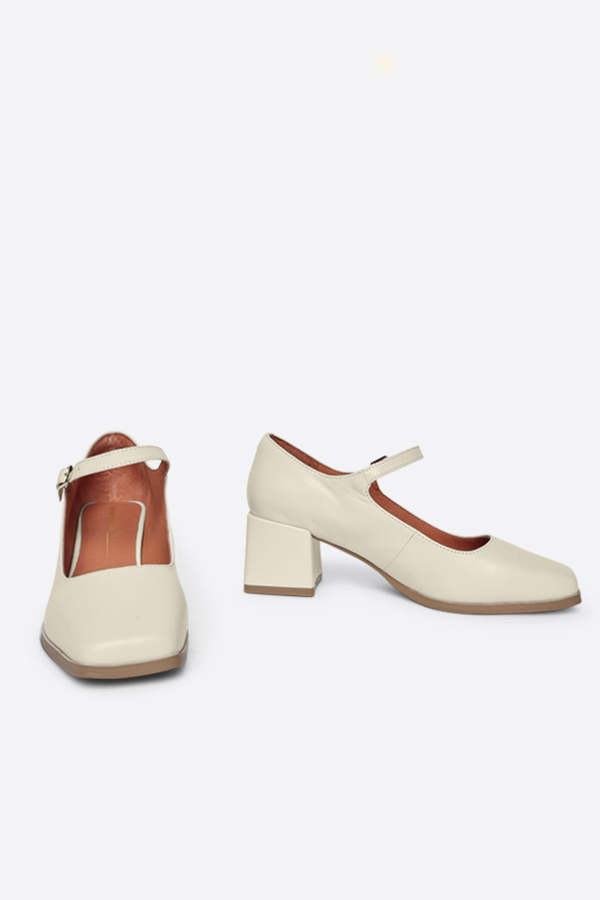 "INTENTIONALLY __________." Christopher Mary Jane - Multi