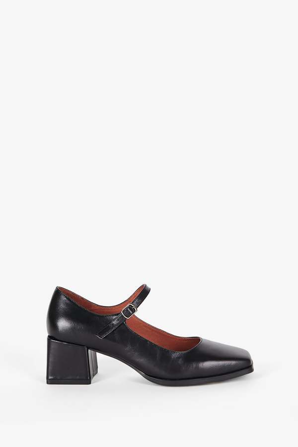 "INTENTIONALLY __________." Christopher Mary Jane - Multi