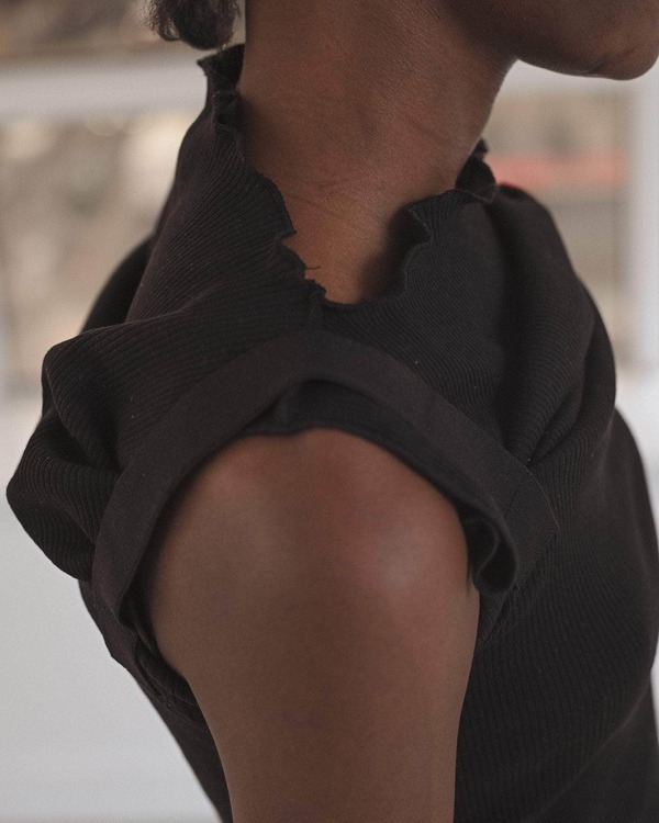 Baserange Lud Top - Black