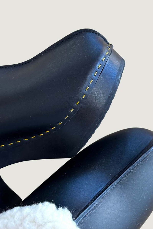 YOUYOU YGLOO Fur Vegetal Leather Clogs