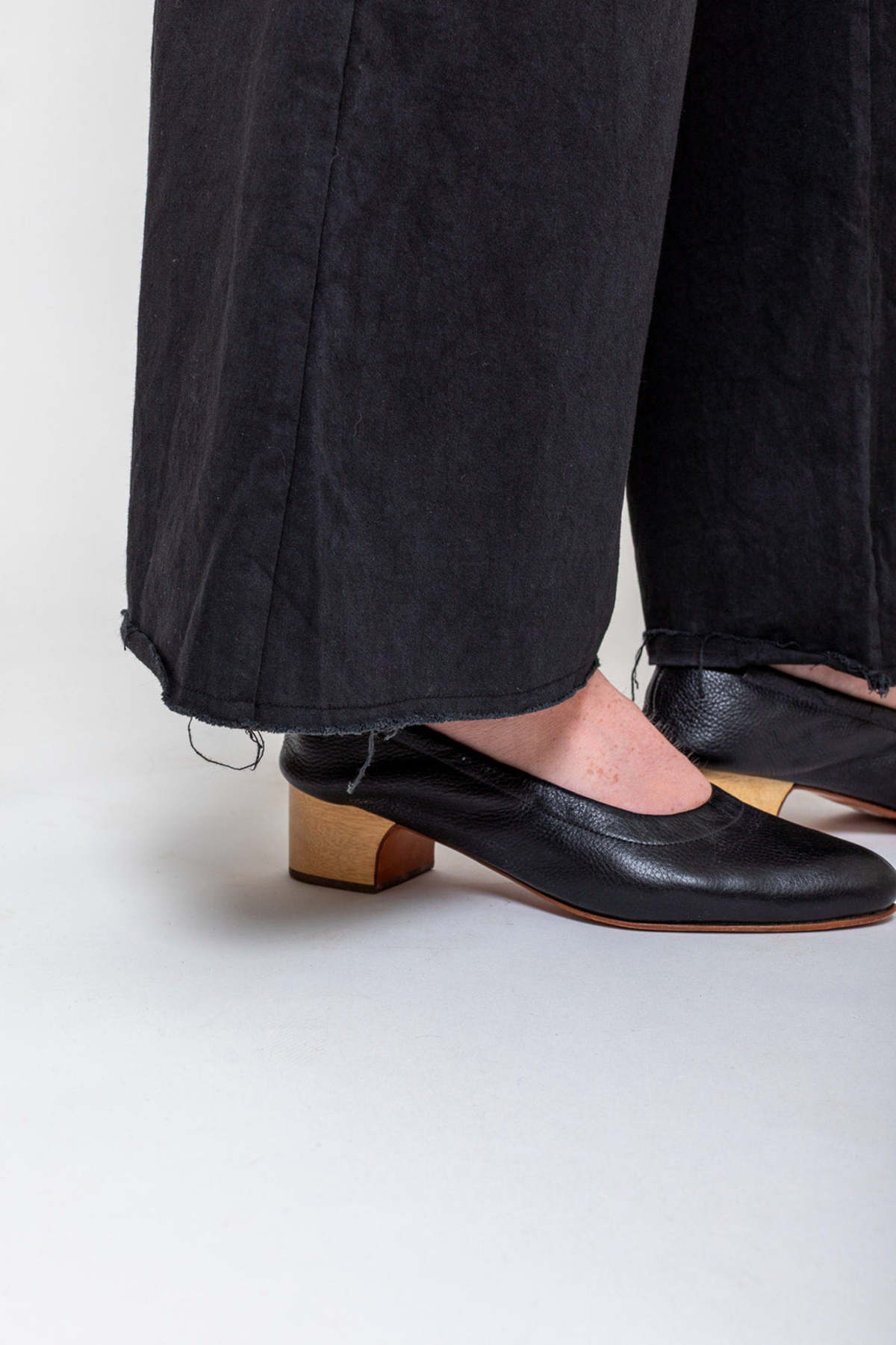 Sula Clothing LTD. Flare Pants - Image 5 of 6