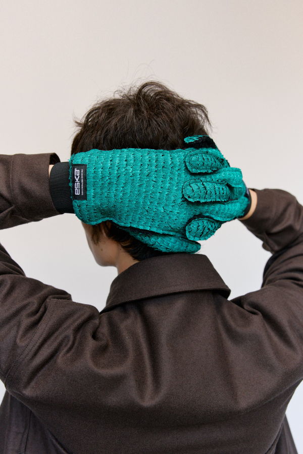 GR10K Turquoise Coated Alpha Gloves