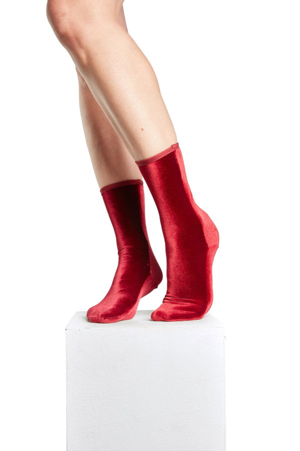 simone-wild-new Velvet Ankle Socks - Wine