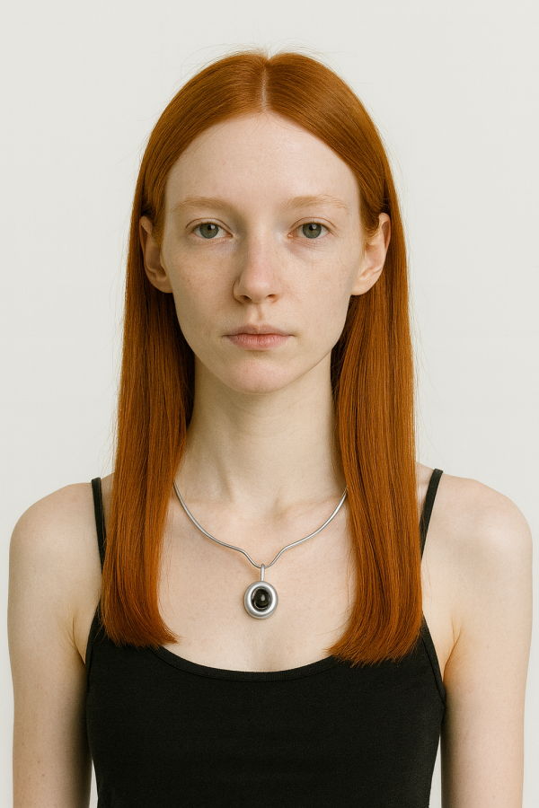 MAANCY Full Moon Scroll Necklace