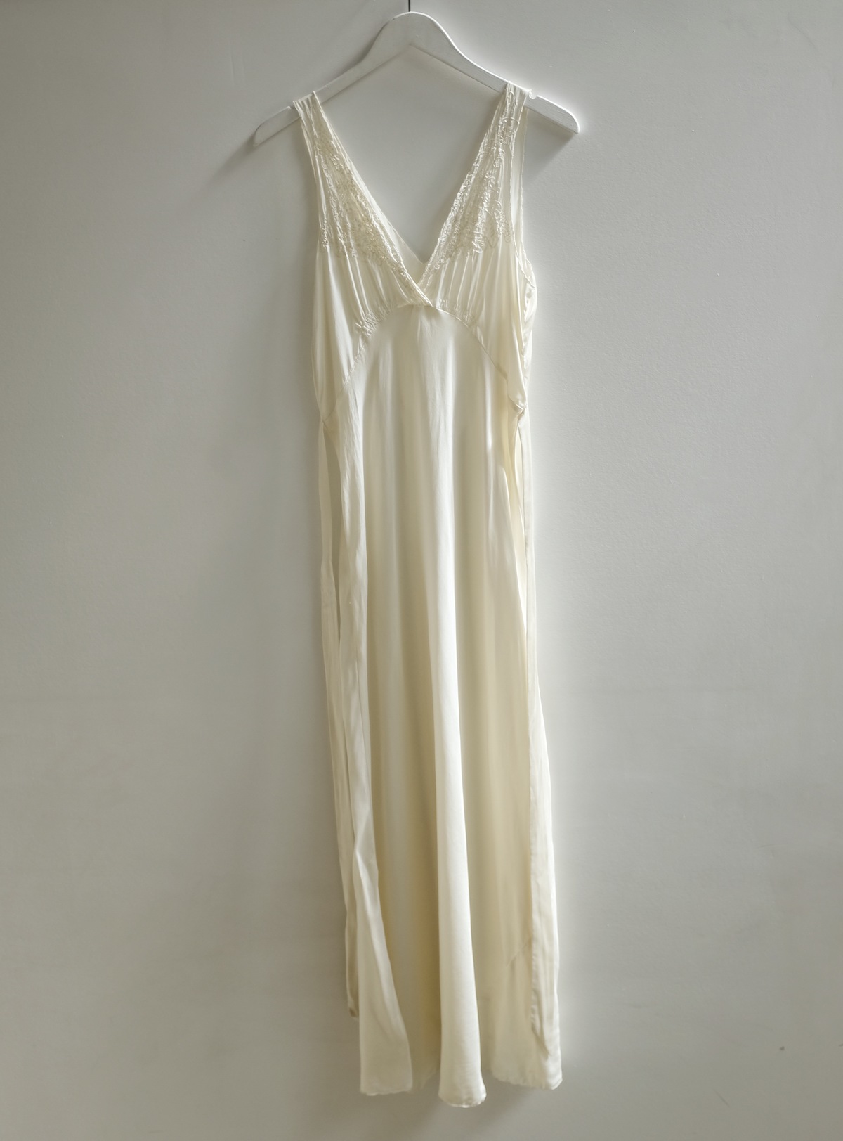 Hey Jude Vintage Ivory Antique Silk Maxi Dress - Image 2 of 4