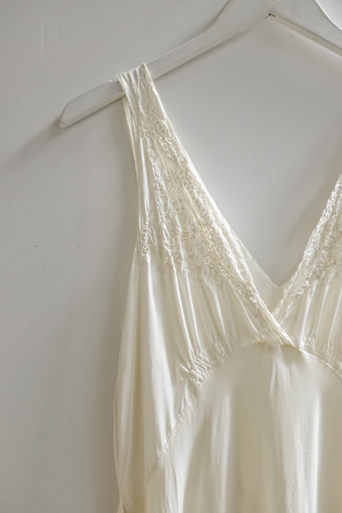Hey Jude Vintage Ivory Antique Silk Maxi Dress - Image 3 of 4