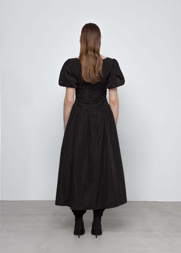 esthe Taffeta Puff Sleeve Volume Dress
