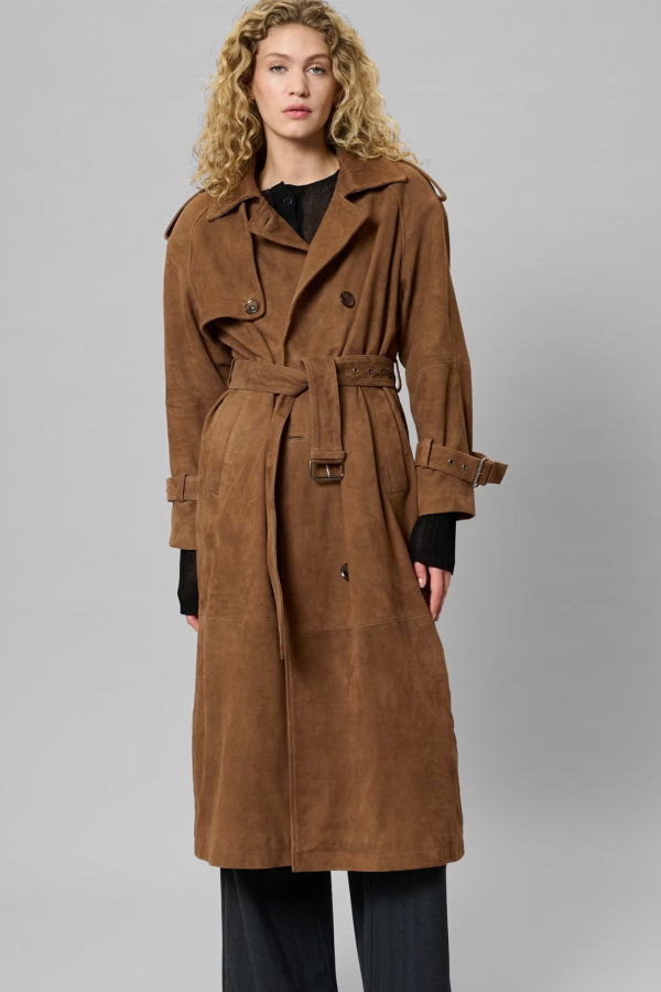 my essential wardrobe TaraMW Trenchcoat
