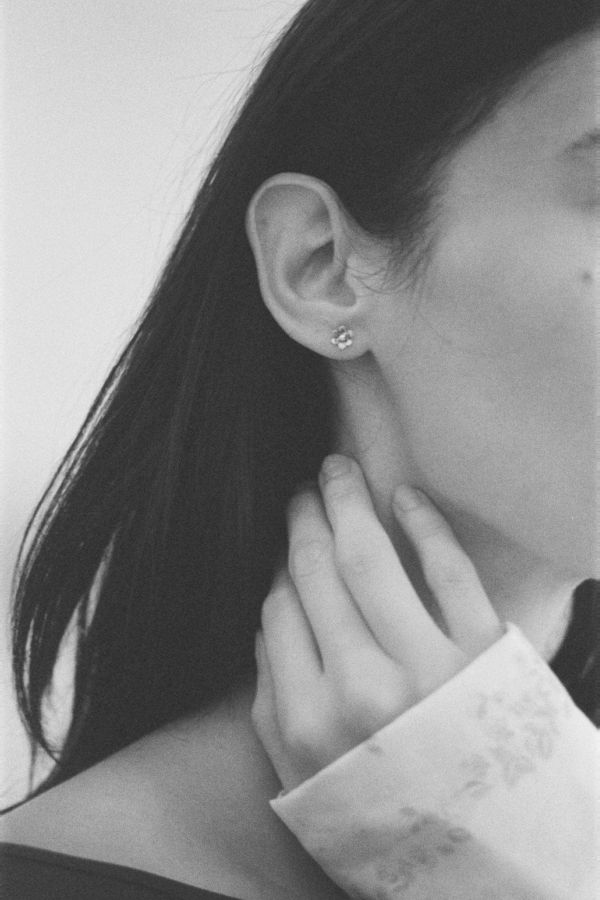 Mondo Mondo Mini Daisy Studs