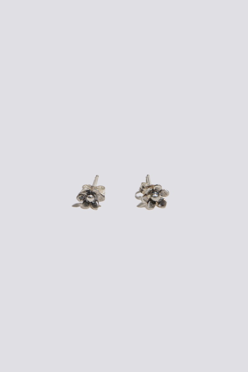Mondo Mondo Mini Daisy Studs