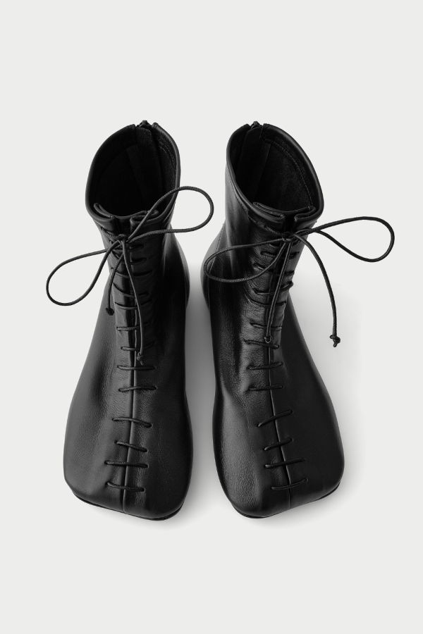 Hvoya Origami Boots