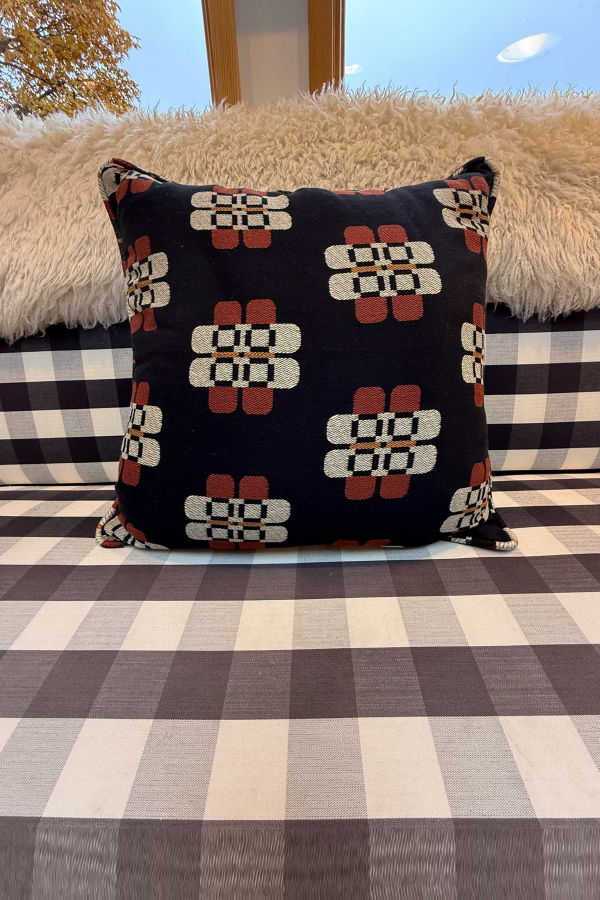 Ace & Jig Hug Piped Pillow - Lotus