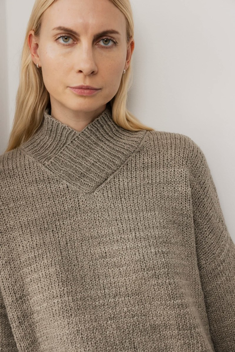 Wol Hide Cross Neck Pullover