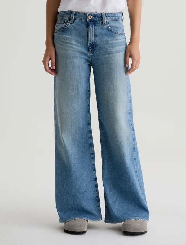 AG Jeans Saige Wide Leg Jeans