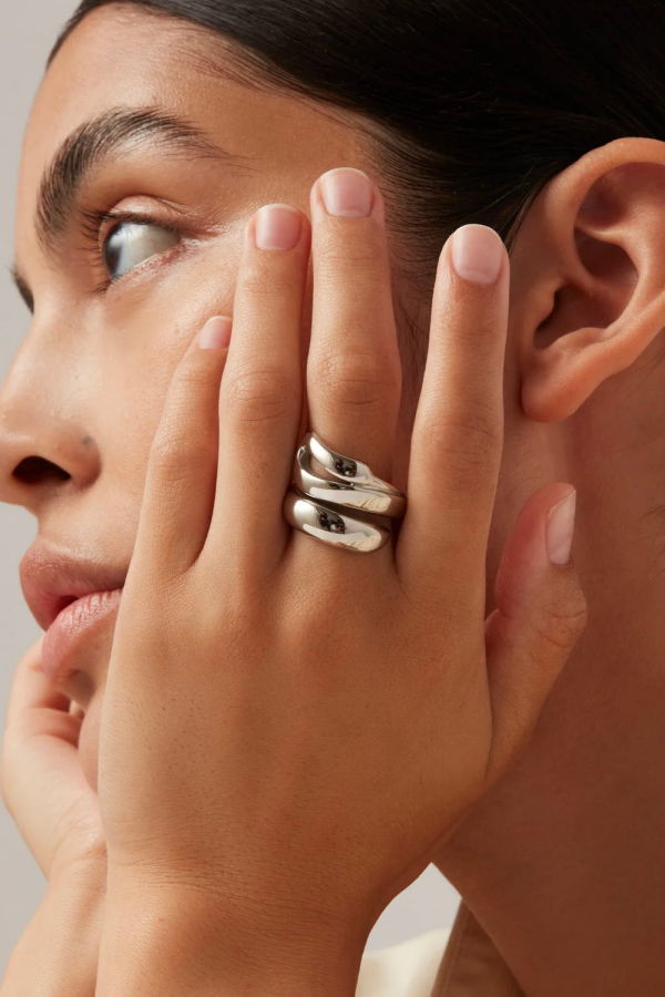 Jenny Bird Sees Ring