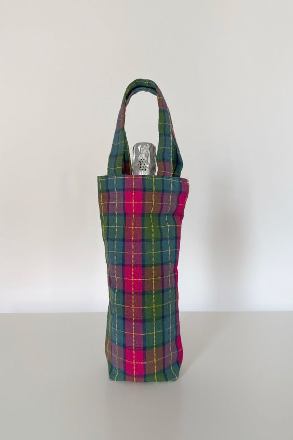Heather Taylor Home Wine Tote in Holly Plaid