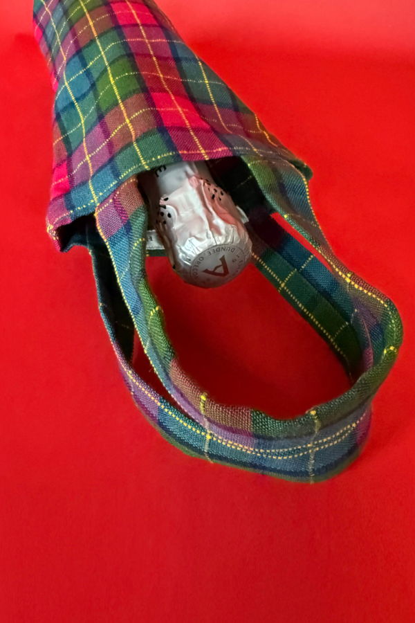 Heather Taylor Home Wine Tote in Holly Plaid