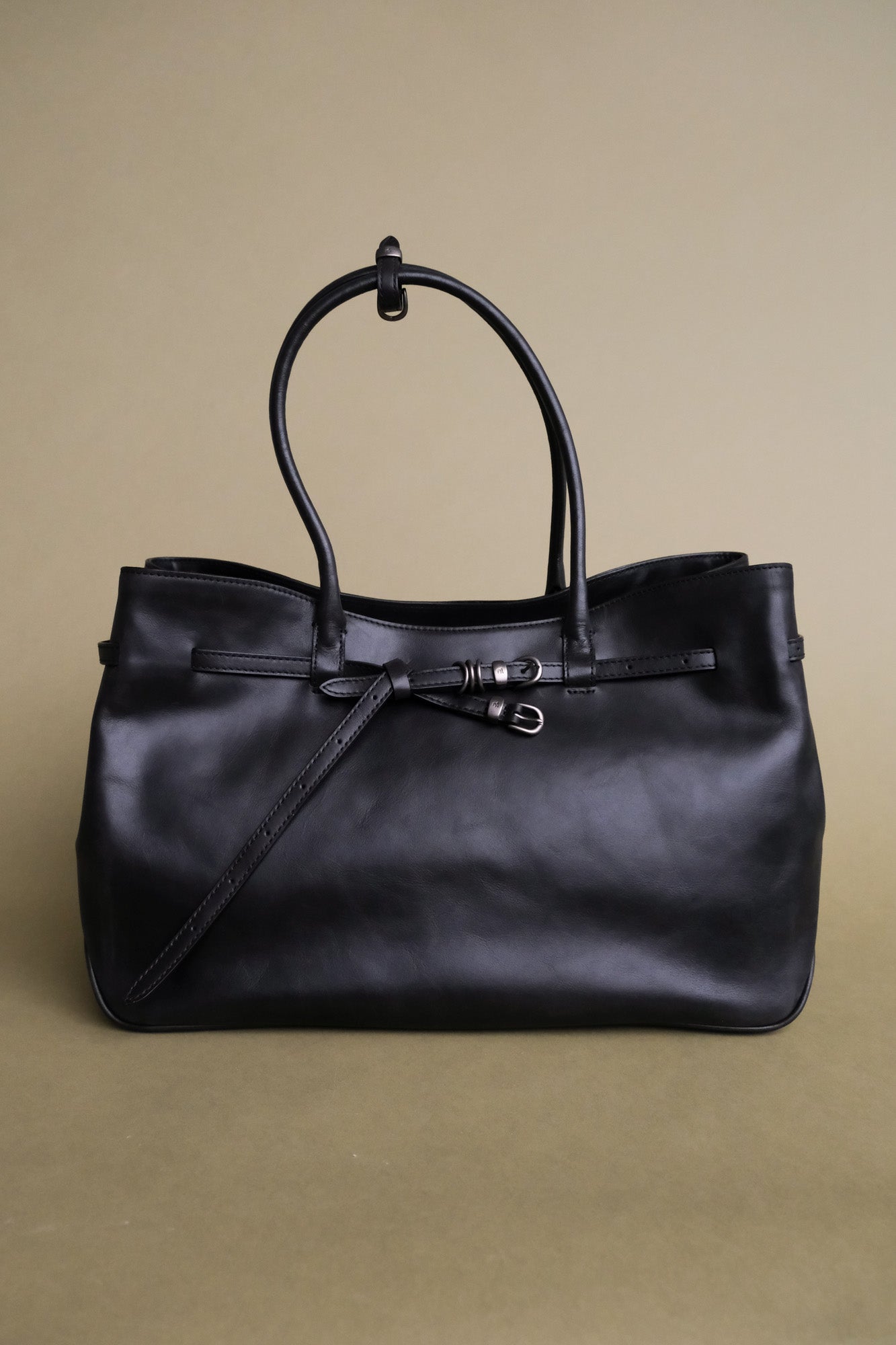 MARGESHERWOOD Grandma Used Large Bag - Black Pull Up | Garmentory