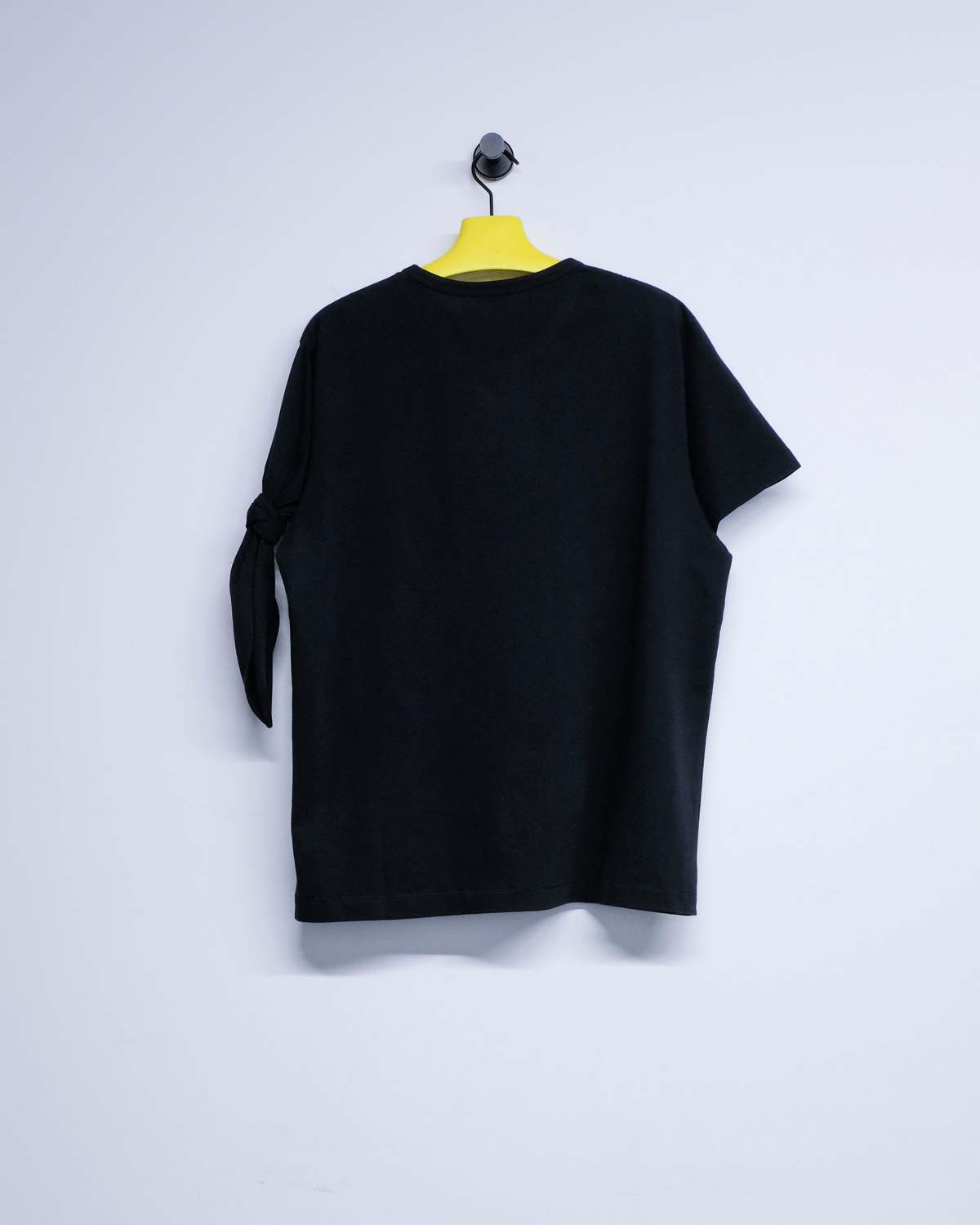 JW ANDERSON Black Cotton Knot Sleeve T-Shirt - Image 2 of 2
