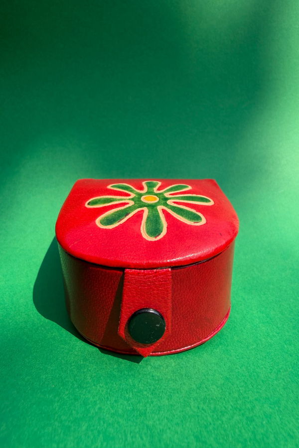 IKKIVI Bobbly Bits Jewelry Box - Red/Green