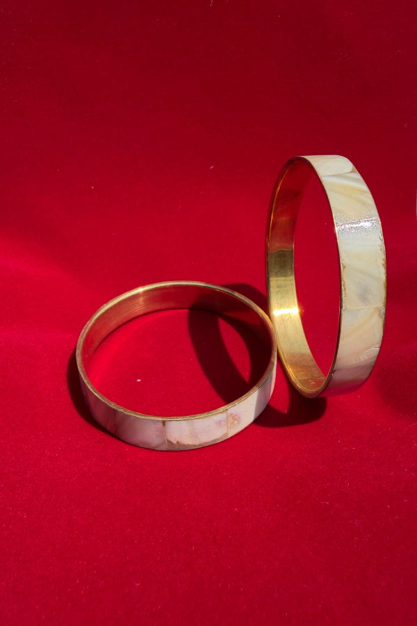 IKKIVI The Pearl-fect Bangle Set Bangles - Off-White