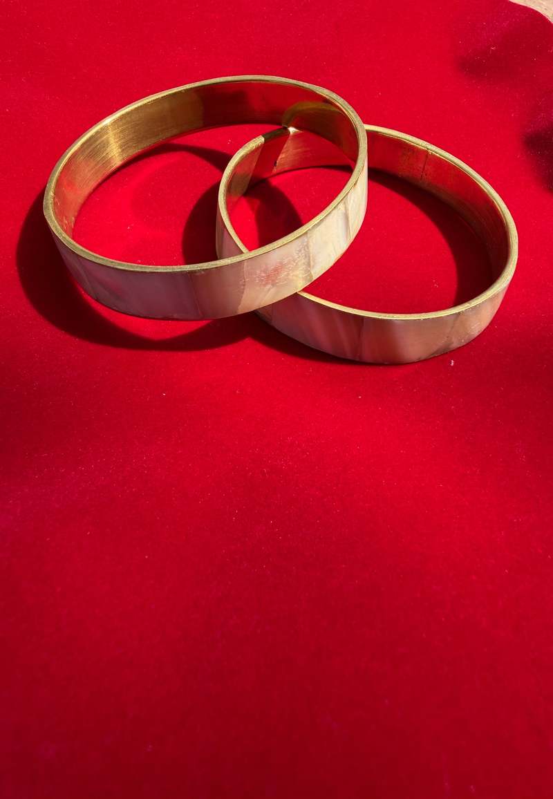 IKKIVI The Pearl-fect Bangle Set Bangles - Off-White