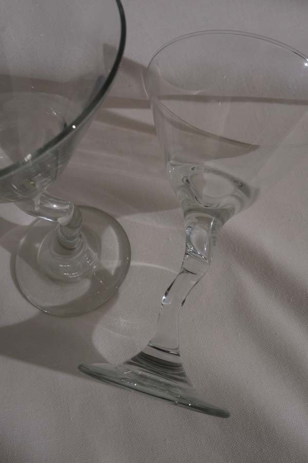 Vintage 90s Twisted Stem Martini Glasses - Clear