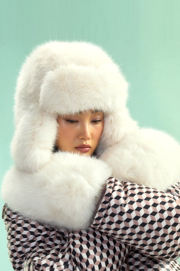 Cynthia Rowley Faux Fur Oversized Mittens - Ivory