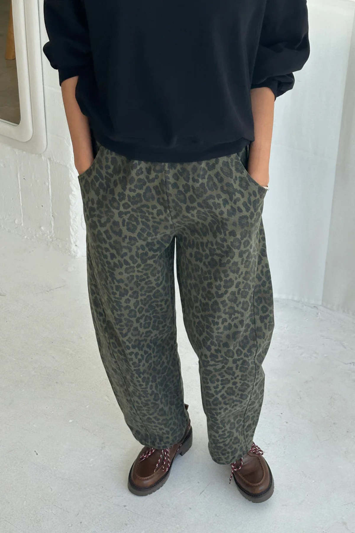 Le Bon Shoppe Arc Pants - Fern Leopard - Image 3 of 4