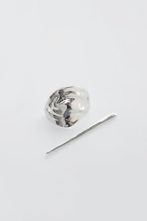 Wolf Circus Bean French Pin