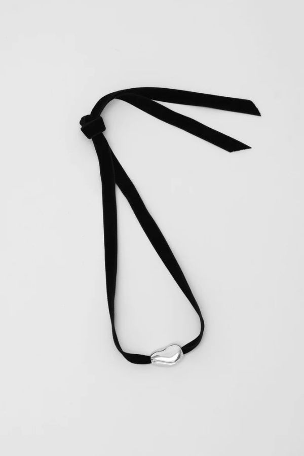 Wolf Circus Bean Pendant Necklace