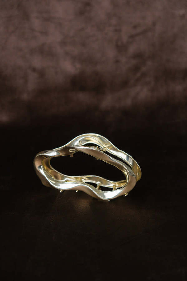 Pipe & Row Large Metal Oval Hair Claw - Gold Pipe & Row Large Metal Oval Hair Claw - Gold