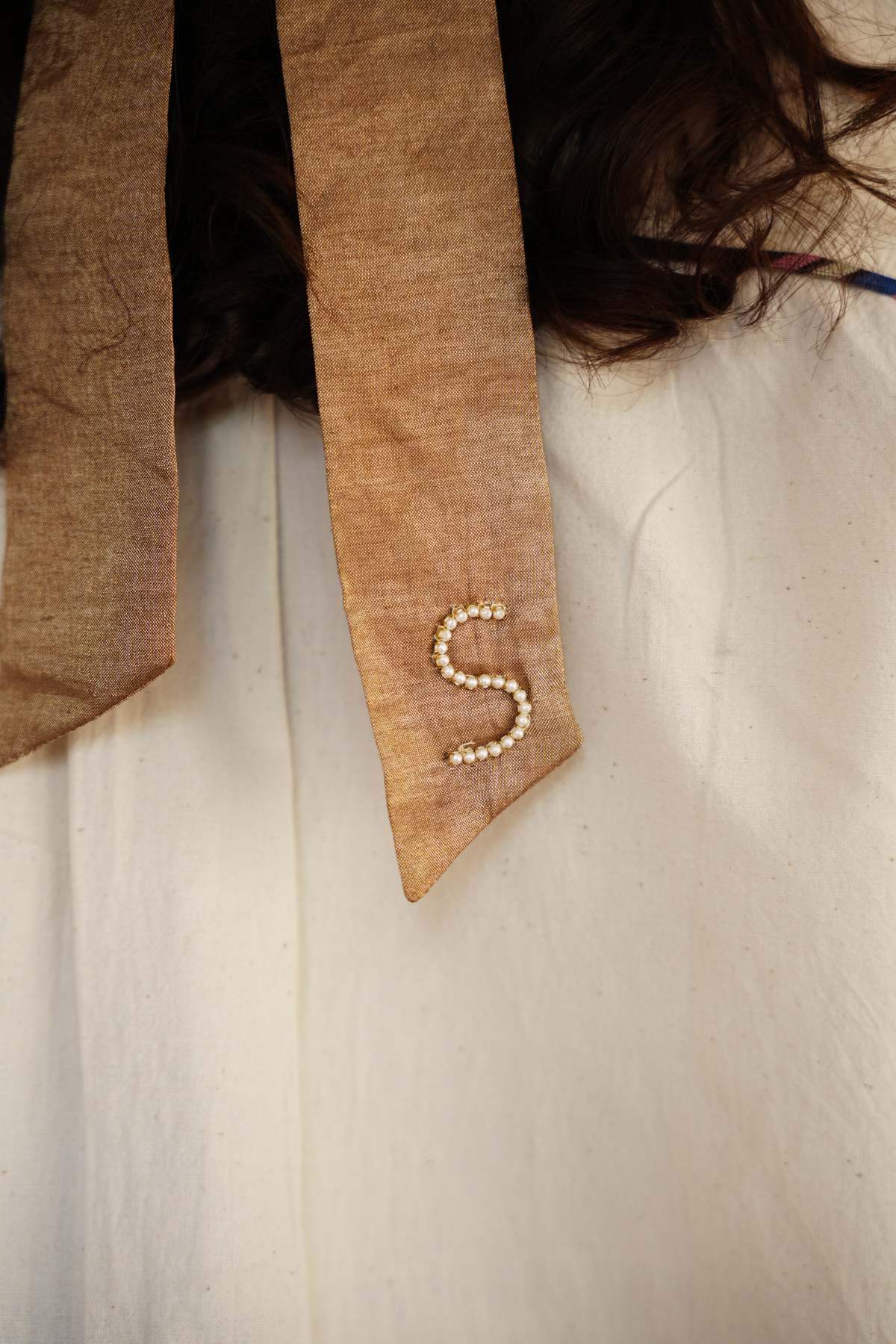 RUJUTA SHETH Gilded Bow - Image 2 of 6