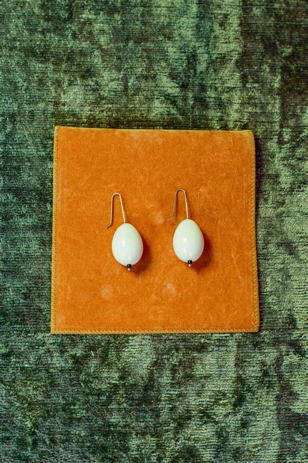 Gohar World Host Earrings Egg