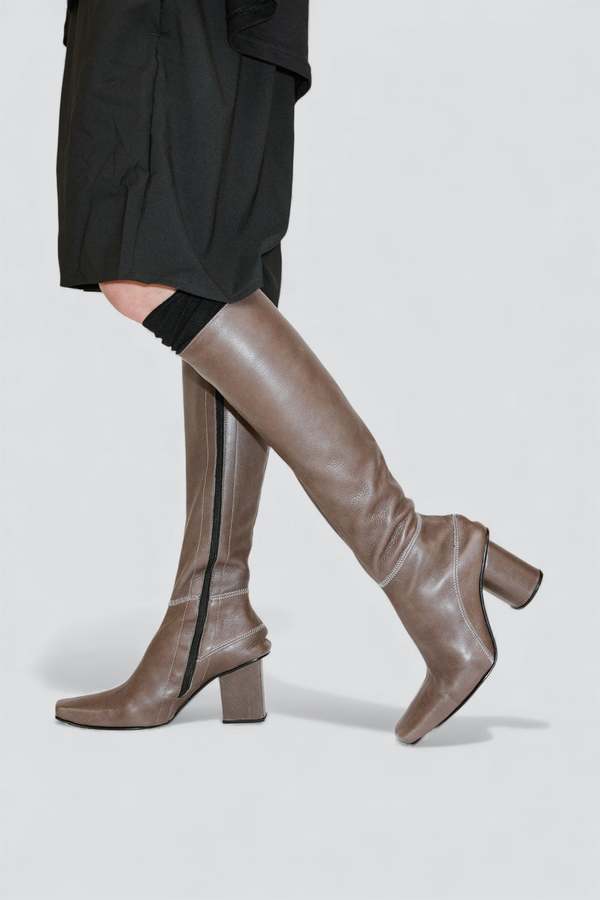 Dubi Metal Cuadrado High Boot