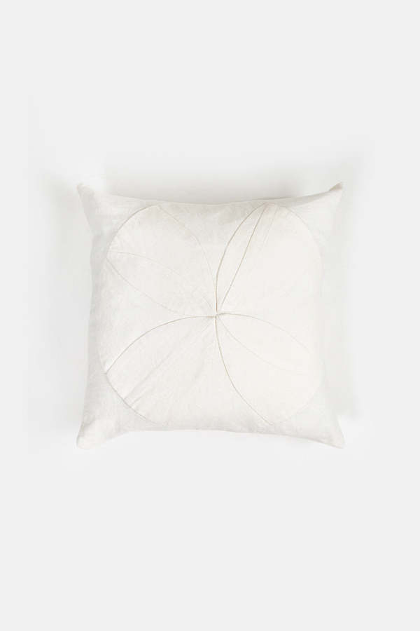 Erica Tanov Hand-Appliqu White Linen Throw Pillow in All Together Now