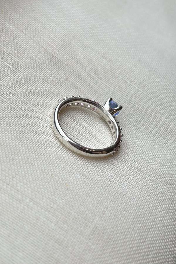 Mondo Mondo Princess Pave Ring