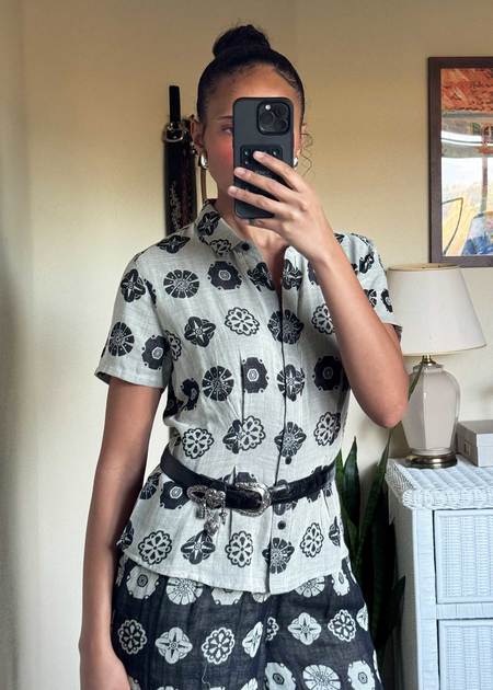 Veritecoeur Stand Collar Shirt - Sax Blue | Garmentory