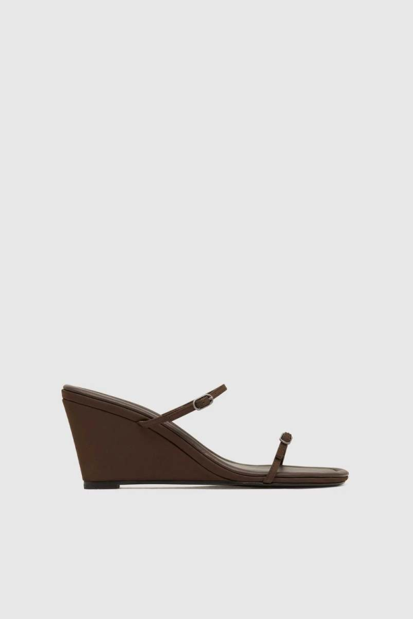St. Agni Petit Belt Detail Wedge - Mocha