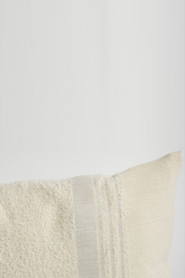 Allpa Handwoven Boucle Alpaca Pillow Cover