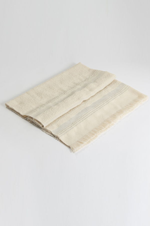 Allpa Handwoven Boucle Alpaca Throw