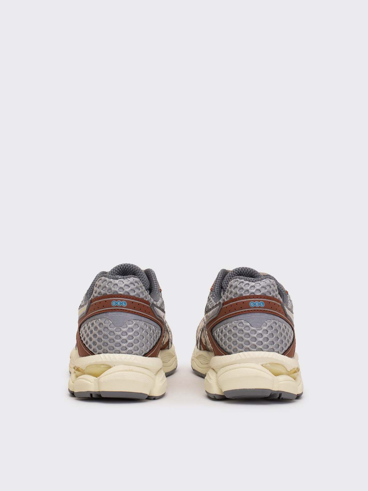 ASICS Emmi x Asics Gel-Cumulus 16 Sneakers - Beige/Grey - Image 3 of 4