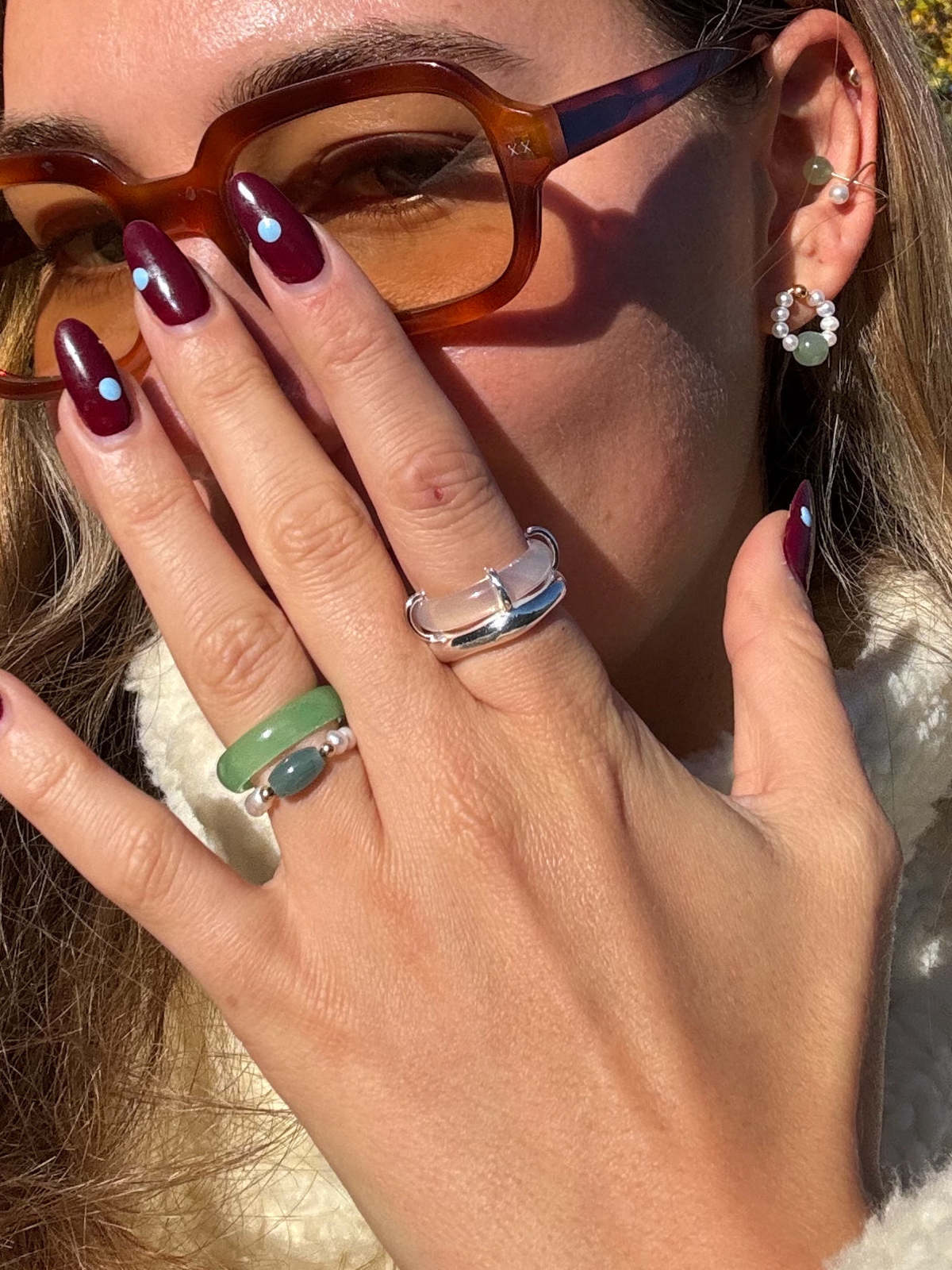 seree Cove White Jade Stone Sculpted Ring - Image 4 of 9